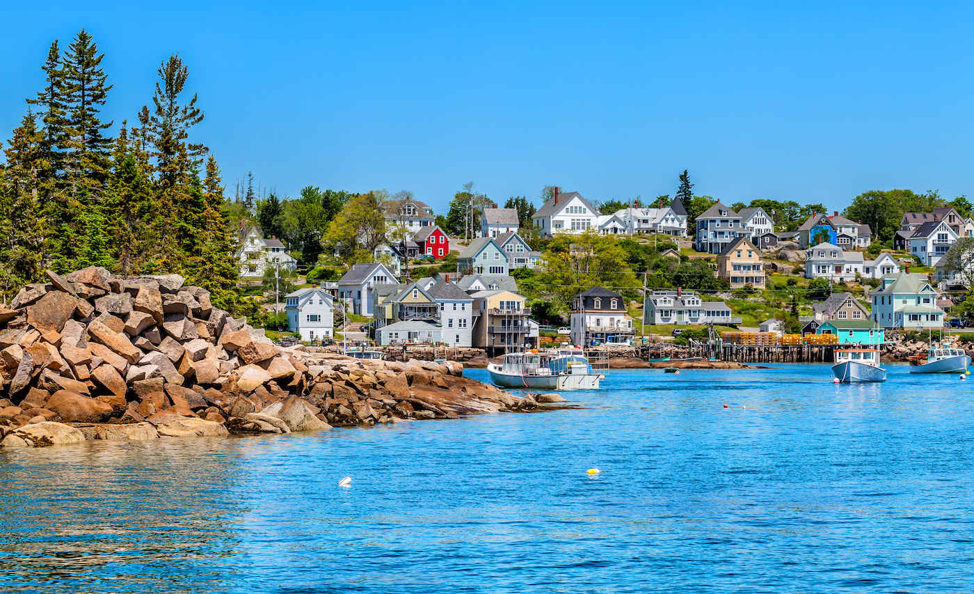 sailboat charter new england